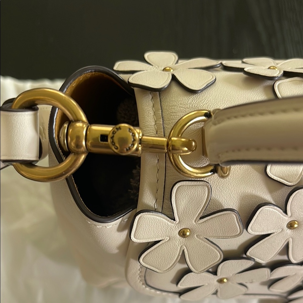 Coach 1941 White Floral Appliqué Top-Handle Satchel - Picture 4 of 13